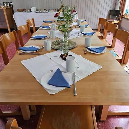 Gaestehaus Am Sternberg Kro Gomadingen
