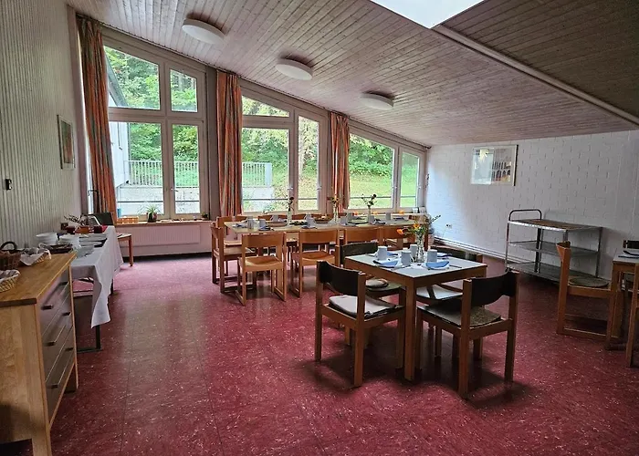Gaestehaus Am Sternberg Mini-hôtel Gomadingen