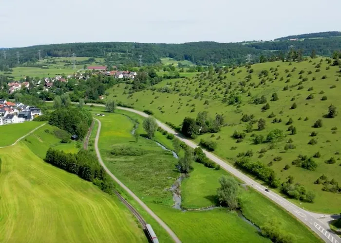 Gaestehaus Am Sternberg Mini-hôtel Gomadingen
